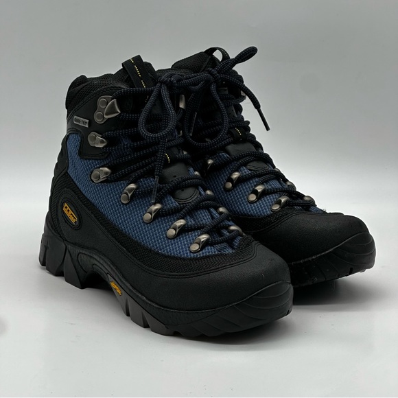 L. L. Bean boots. Size 7 Wide - Picture 6 of 9